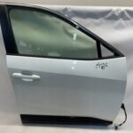 RAV4 V DRZWI PRZEDNIE PRAWE PRAW PRZÓD KOMPLETNE LISTWA PIANO BLACK 089 2PS