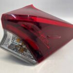 AURIS II LIFT KOMBI LAMPA TYLNA PRAWA PRAWY TYŁ KOMPLETNA