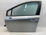 COROLLA E21 SEDAN KOMBI HB DRZWI PRZEDNIE LEWE LEWY PRZÓD KOMPLET 1L0