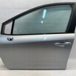 COROLLA E21 SEDAN KOMBI HB DRZWI PRZEDNIE LEWE LEWY PRZÓD KOMPLET 1L0