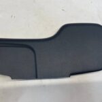 YARIS CROSS OSŁONA TUNELU ŚRODKOWEGO PODŁOKIETNIKA PRAWA 58911-K0020