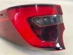 COROLLA E21 LIFT KOMBI LAMPA TYLNA LEWA LEWY TYŁ ŻARÓWKI BEZ ZAŚLEPKI KPL - obrazek 4