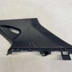 YARIS CROSS OSŁONA SŁUPKA TYLNEGO PRAWEGO PRAWY TYŁ CZARNY 62471-0DC60