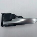 RAV4 V KLAMKA WEWNĘTRZNA DRZWI LEWYCH LEWA 69274-33060