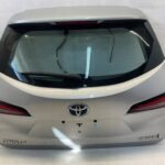 COROLLA E21 KOMBI LIFT KLAPA TYLNA POKRYWA BAGAŻNIKA KOMPLETNA 1L0 RYSY