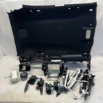 YARIS CROSS DESKA KONSOLA AIRBAG PASY KURTYNY PODSUFITKA CZARNA