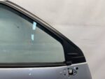 YARIS CROSS DRZWI PRZEDNIE PRAWE PRAWY PRZÓD KOMPLETNE 1L0 - obrazek 4