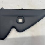 YARIS IV CROSS OSŁONA BOCZNA DESKI ROZDZIELCZEJ KONSOLI PRAWA 55318-K0030