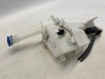YARIS CROSS YARIS IV MAZDA 2 ZBIORNICZEK SPRYSKIWACZY POMPKA KOMPLET - obrazek 2