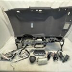 COROLLA E21 KOMBI DESKA KONSOLA AIRBAG KURTYNY PASY PODSUFITKA CZARNA
