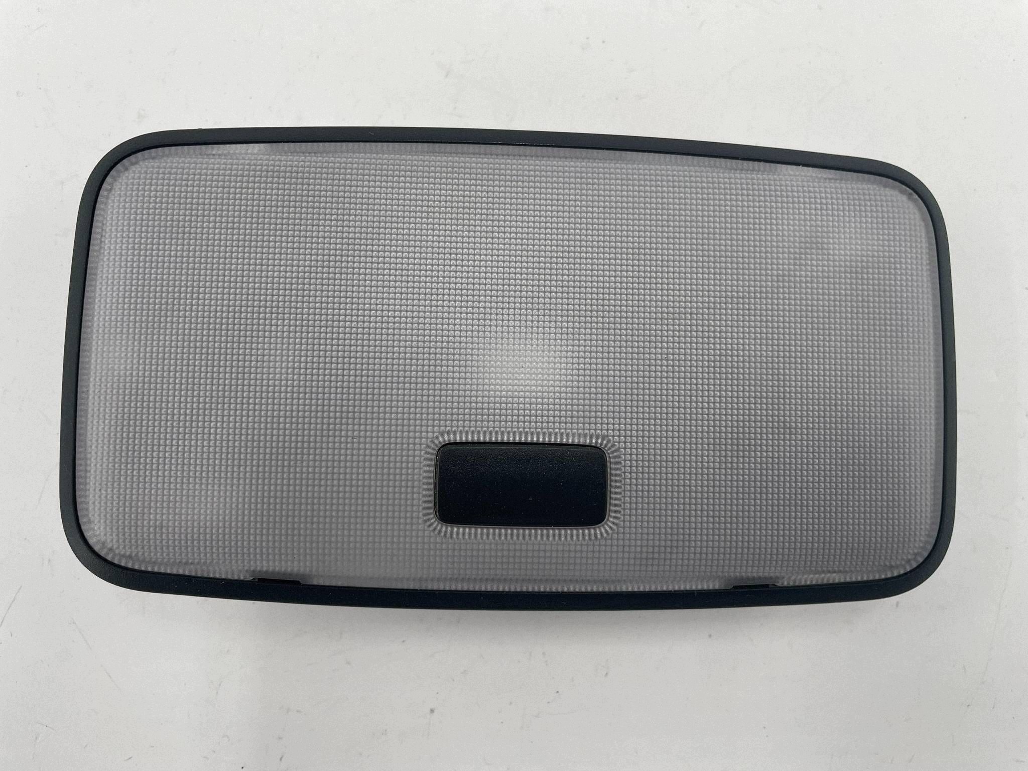 allegro-c3604b02d95725829ae9ca82 RAV4 V LIFT LAMPKA OŚWIETLENIA WNĘTRZA OPRAWKA TYLNA TYŁ CZARNA LED - obrazek 1
