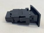 COROLLA E21 PRZYCISK PRZEŁĄCZNIK ŚWIATEŁ AWARYJNYCH 84332-02400 - obrazek 3