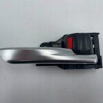 RAV4 V KLAMKA WEWNĘTRZNA DRZWI PRAWYCH PRAWA 69273-33060
