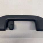 COROLLA E21 RĄCZKA UCHWYT PODSUFITKI TYLNY PRAWY TYŁ CZARNY 74610-12170-C0